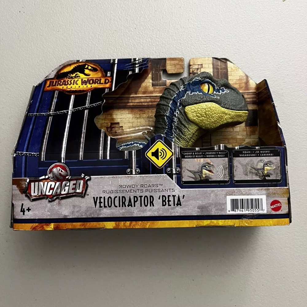 Jurassic World: Dominion Uncaged Rowdy Roars Velociraptor 'Beta' Dinosaur Figure